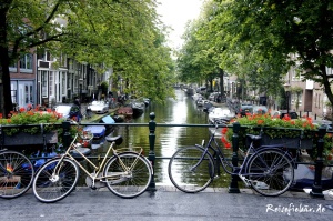amsterdam fahrrad kanal bruecke