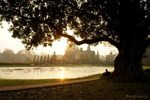 thailand sukothai sonnenaufgang tempelanlage